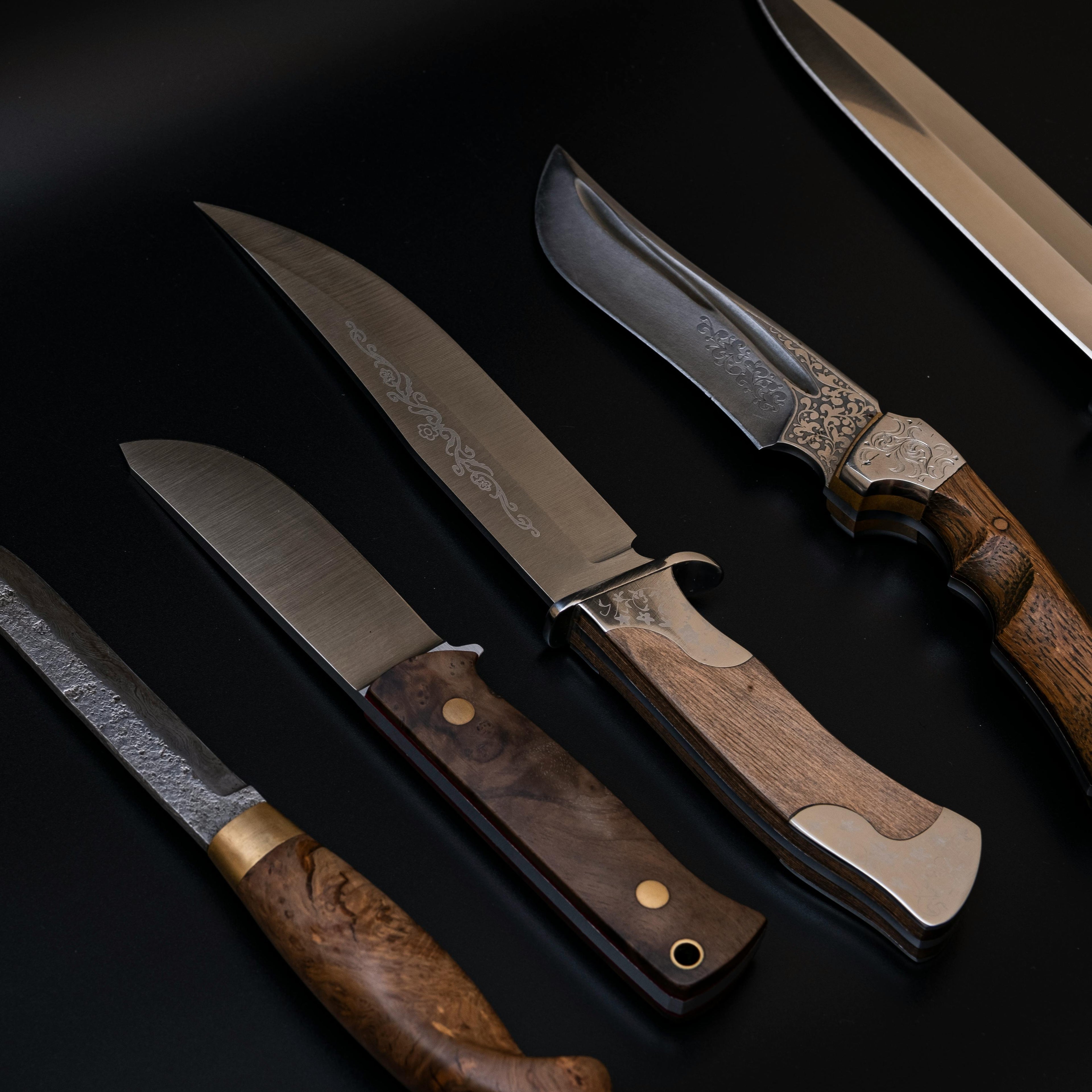 Bowie knives